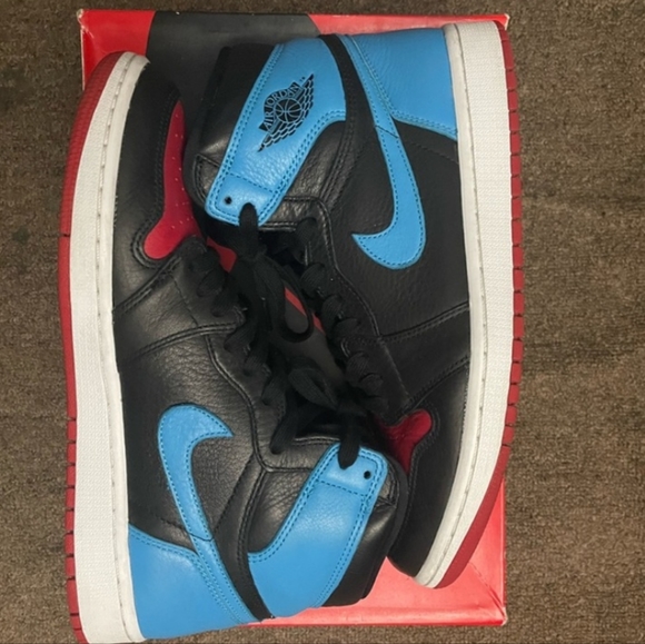 Nike Other - Jordan 1 Retro UNC to Chicago